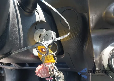 2011 Scion Xd из США, поврежденный, VIN JTKKU4B46B1011529